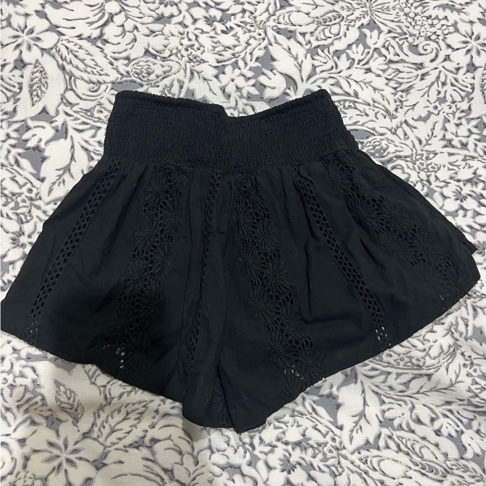 3/$30 Rumor lace size S shorts
